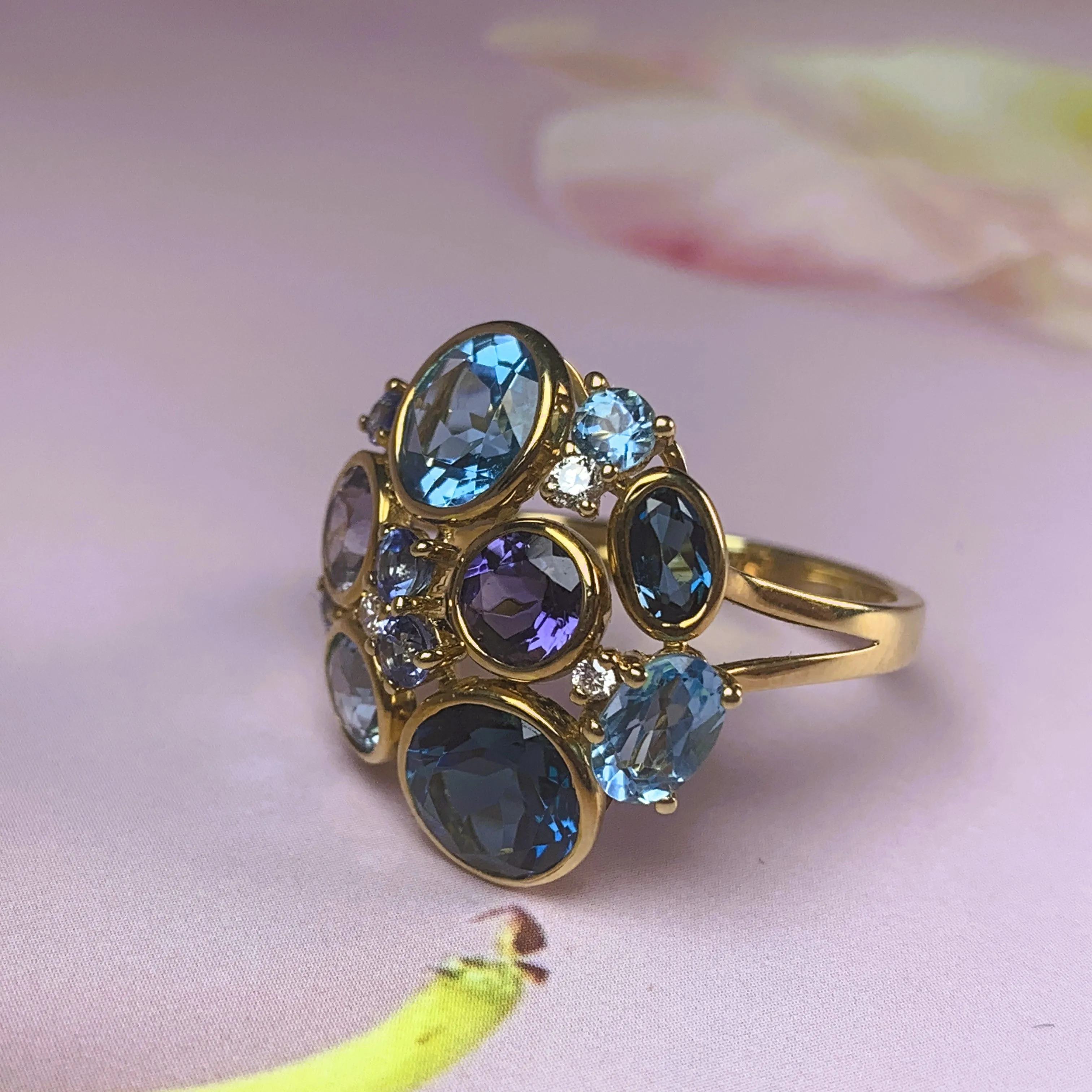 18kt Yellow Gold designer cluster ring with Tanzanite, Blue Topaz and Iolite
