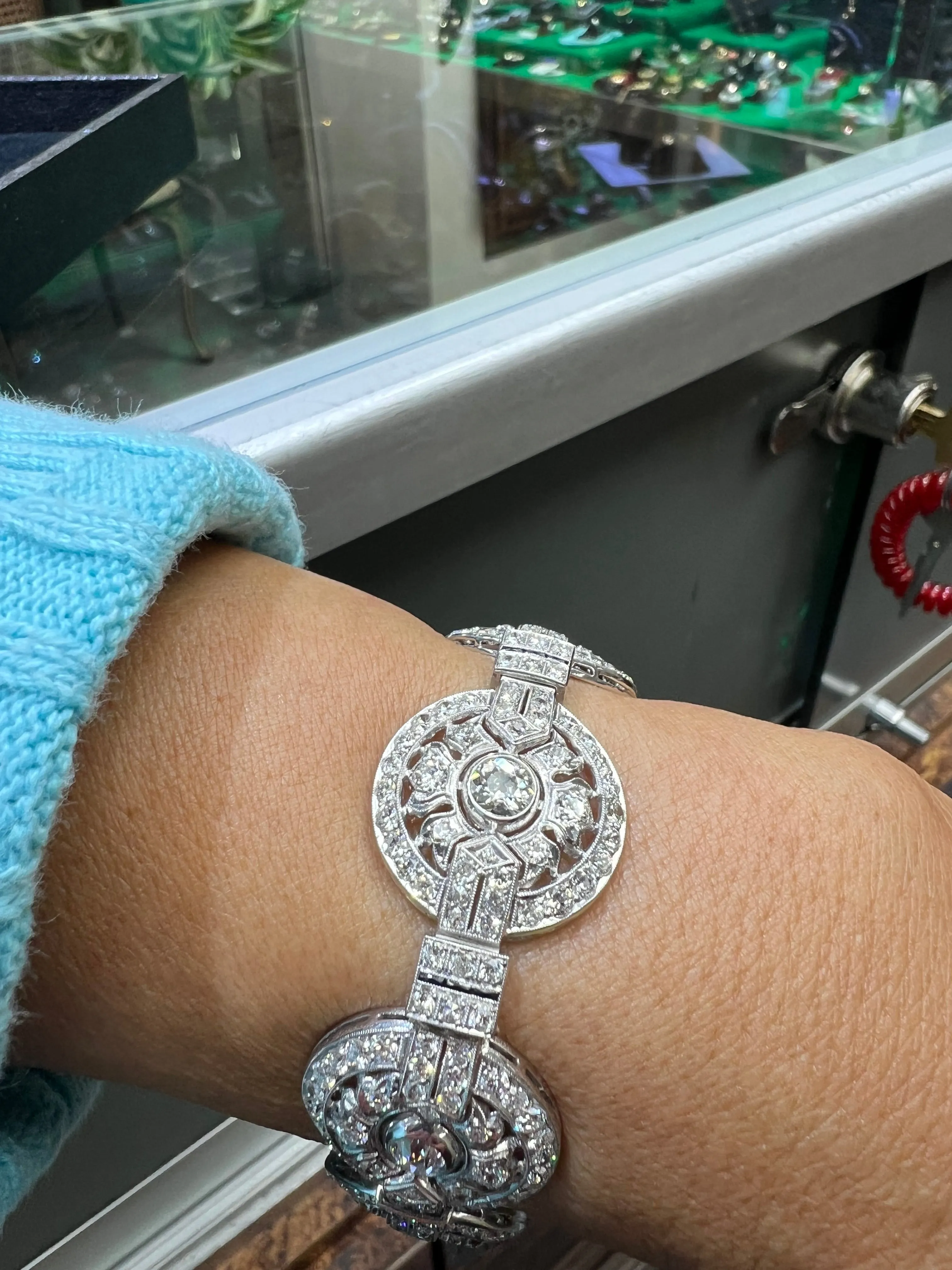 1930s Art Deco Diamond Platinum Circular Bracelet