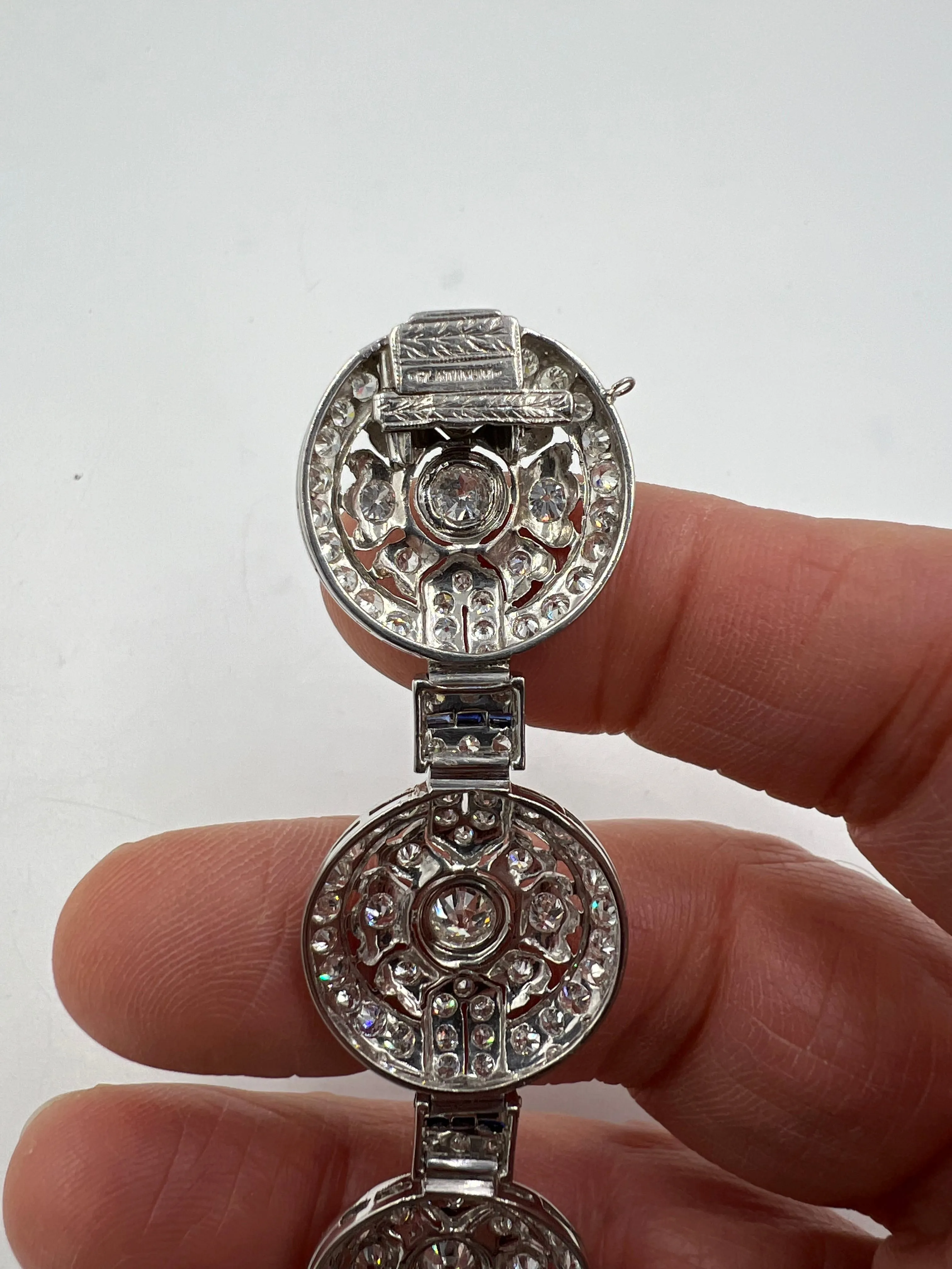 1930s Art Deco Diamond Platinum Circular Bracelet
