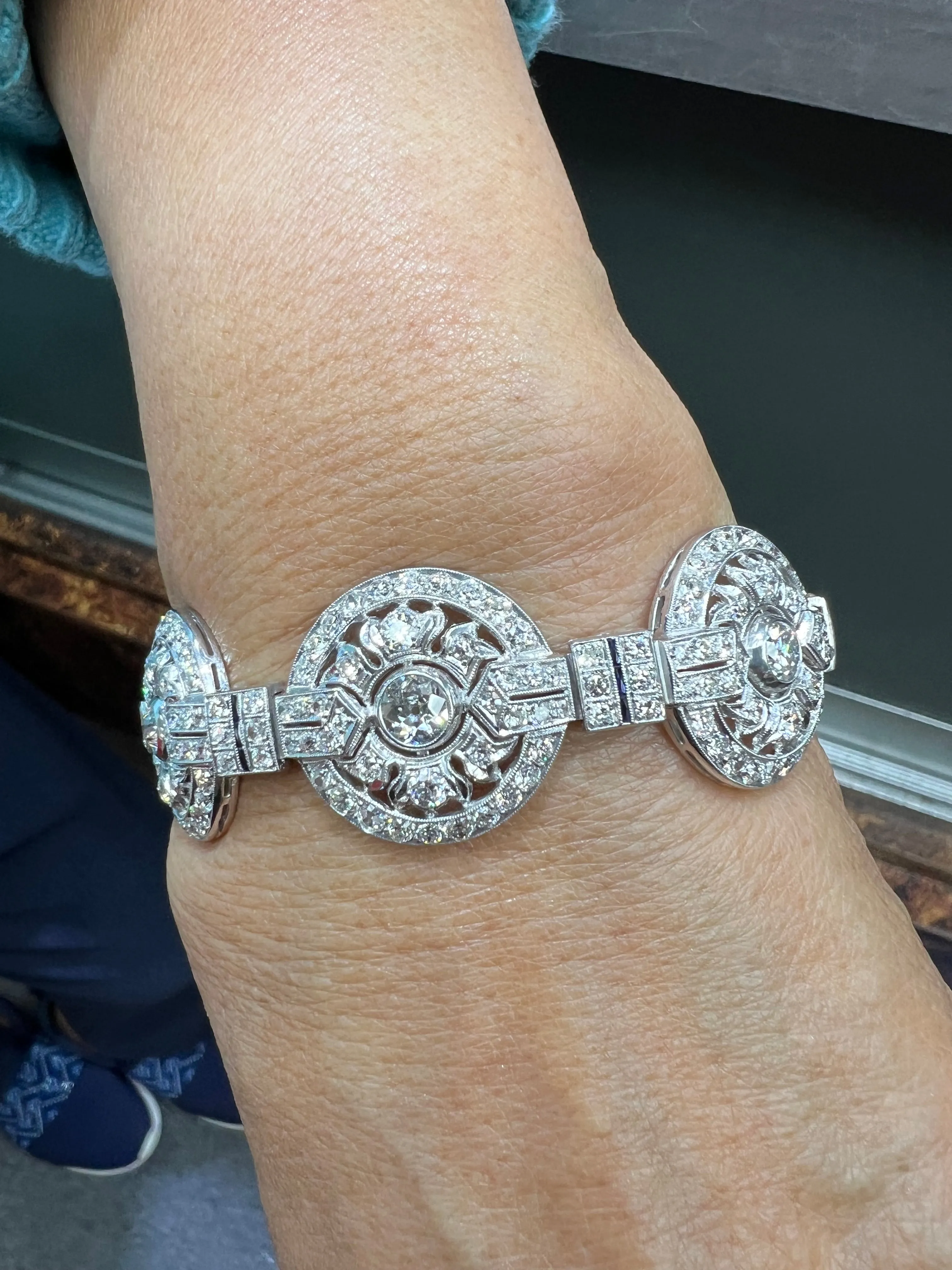 1930s Art Deco Diamond Platinum Circular Bracelet