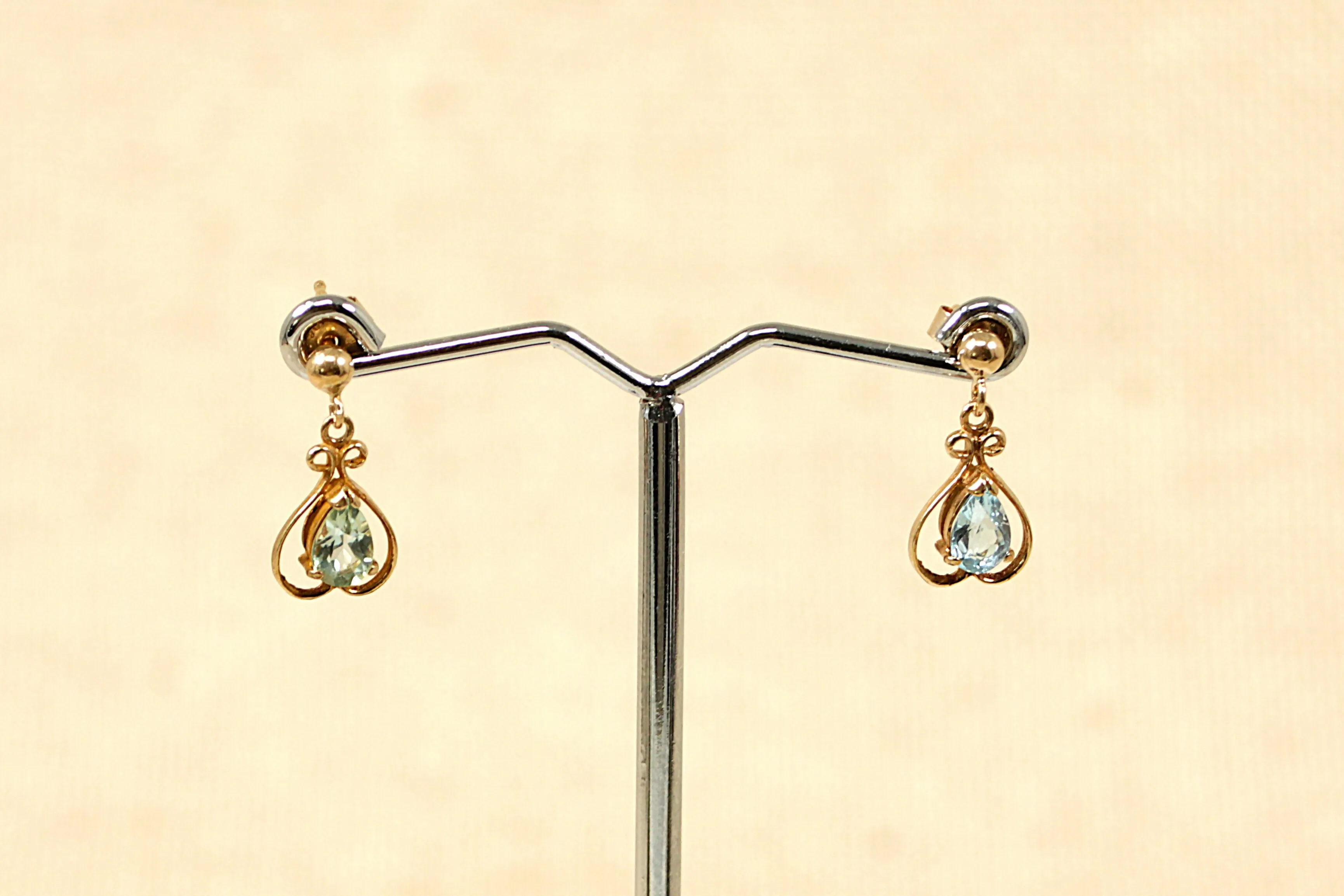 9ct Gold & Topaz Earrings