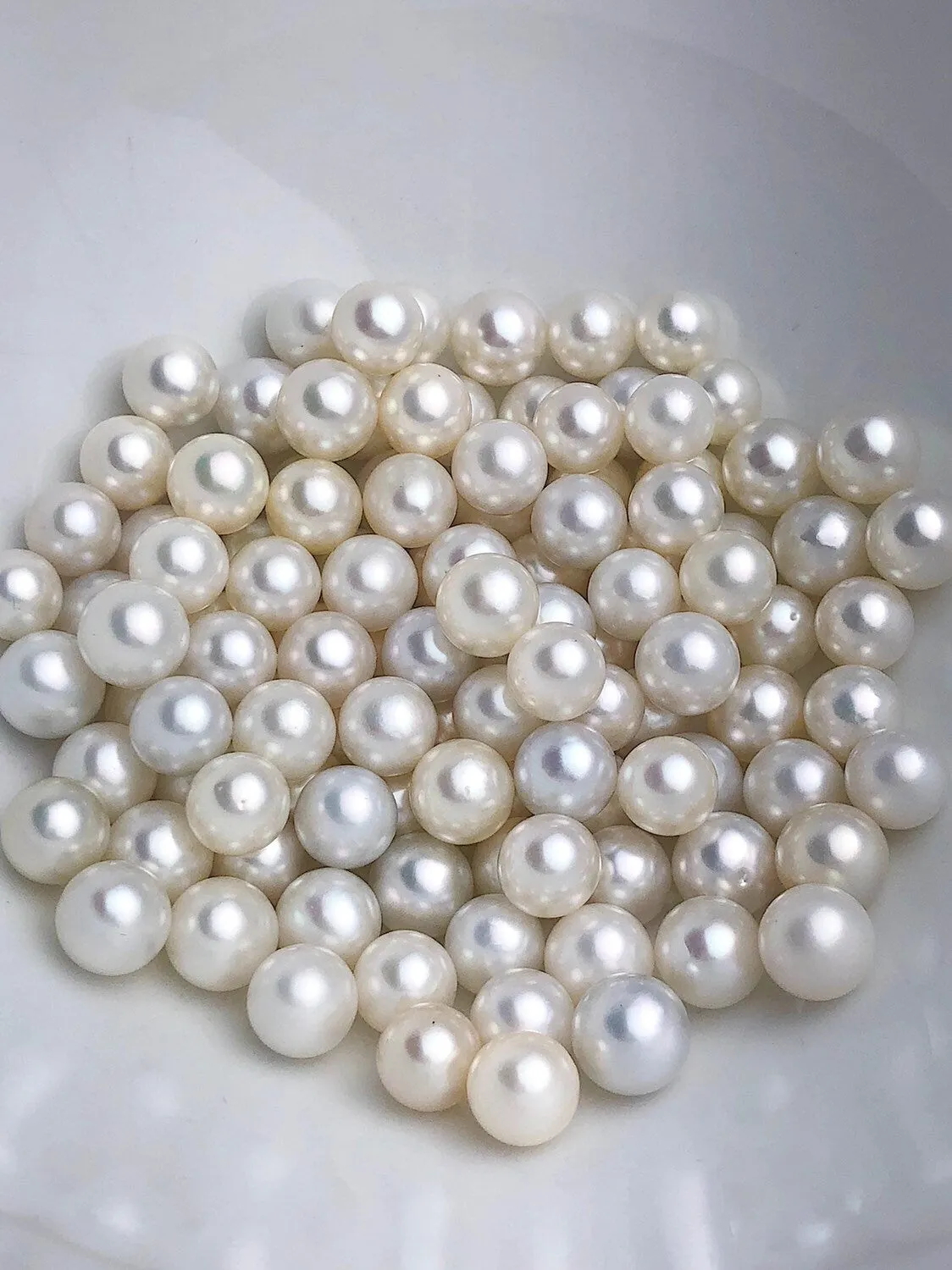 9mm White South Sea Loose Pearls, Round, 9mm - 9.9mm, AAA Quality