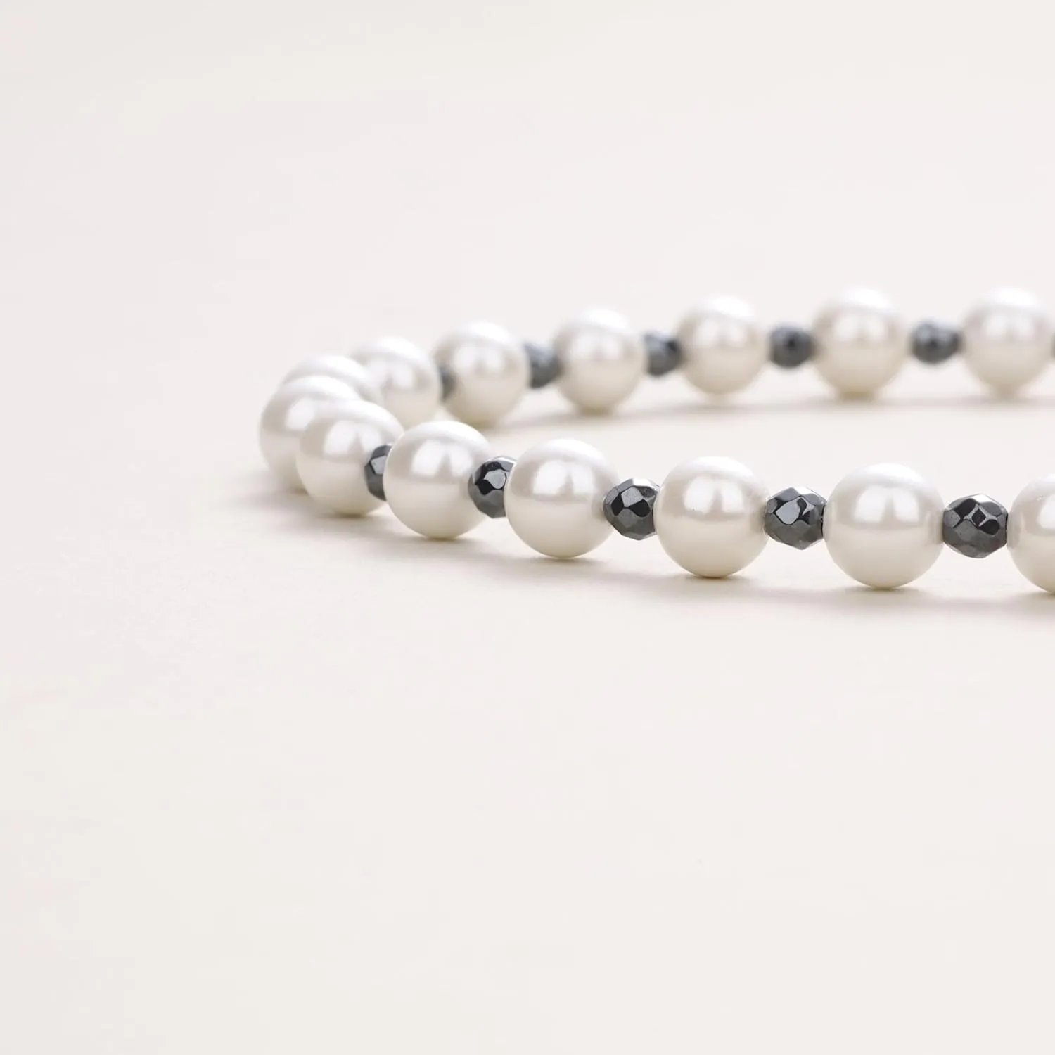 GAVU Shell Pearl Necklace for Men, Men??s Pearl Chain Necklace, Hematite Beaded Necklace for Men