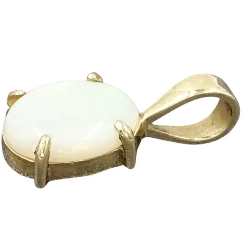 "Valentine's Sparkle: Pre-Loved 10ct Yellow Gold Opal Claw Set Pendant"